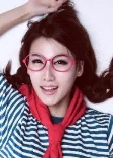 《01宅男汇》：当二次元照进现实，宅男们的爆笑逆袭史诗，你敢不敢来围观？